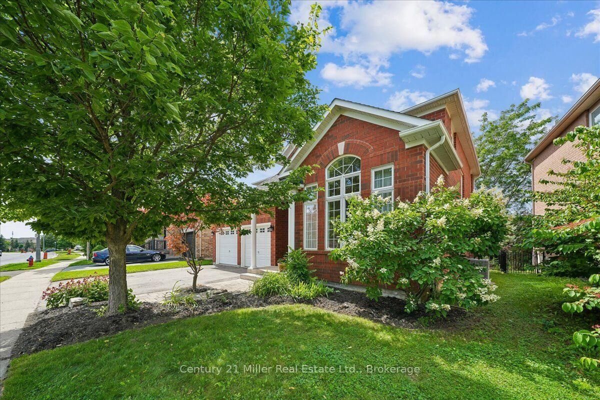 Property Photo: 2350 Valleyridge Drive ON L6M 5C1