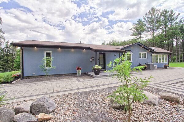 Property Photo: 3433 Mount Albert Road ON L0G 1V0