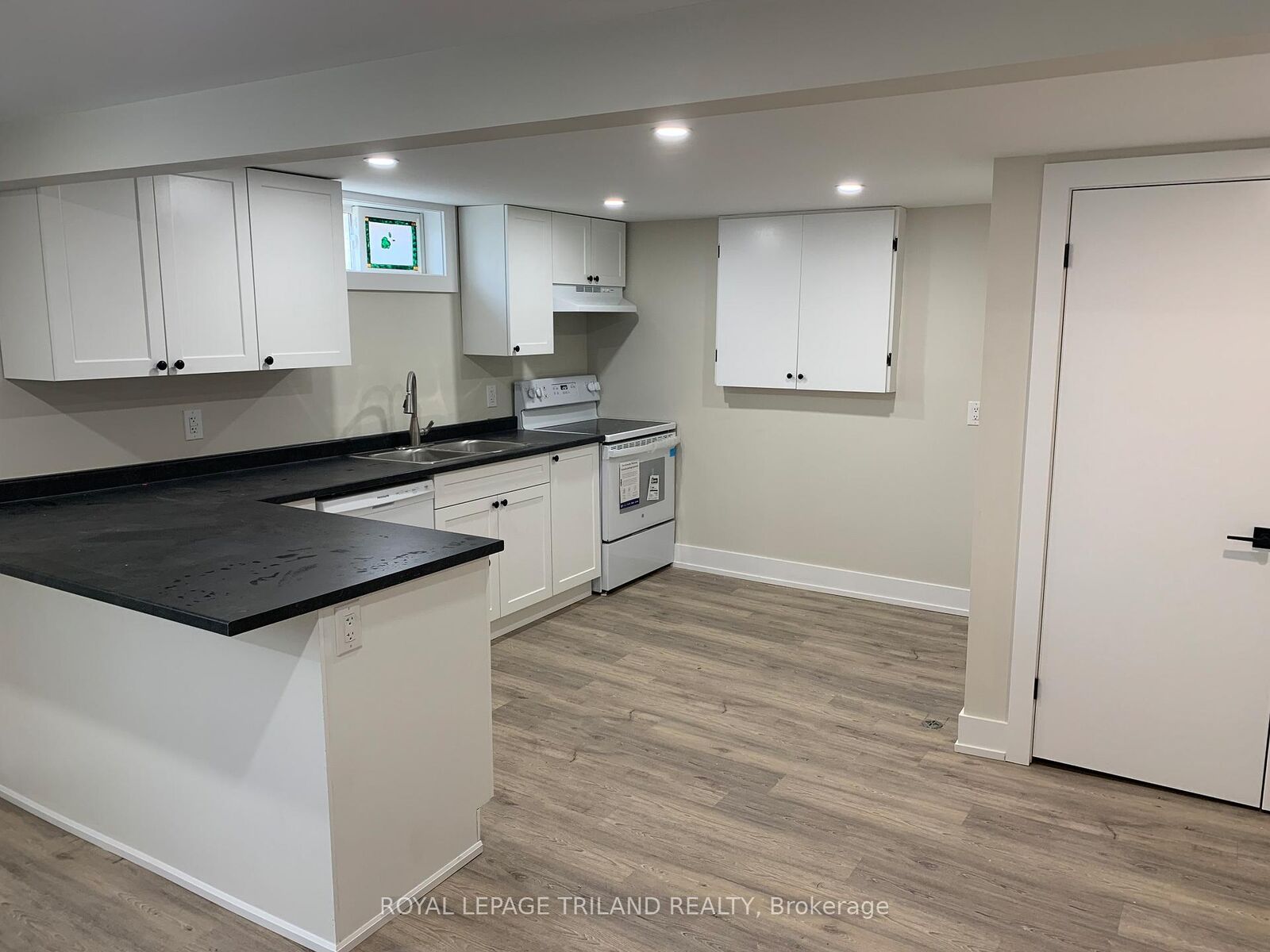 Photo de la propriété:  62 Wexford Avenue Basement  ON N5V 1L9 