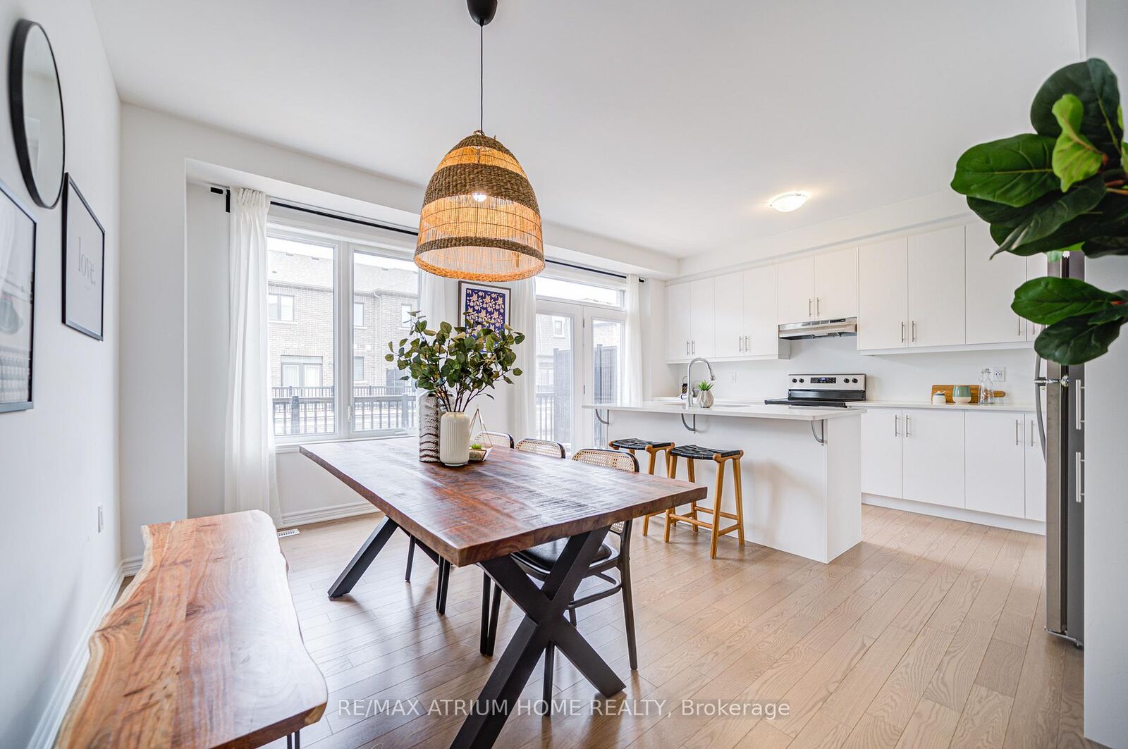 Property Photo: 1377 William Halton Parkway ON L6M 5N9