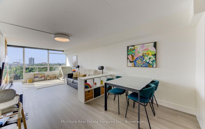 Property Photo: 6 Willow Street 1503 ON N2J 4S3