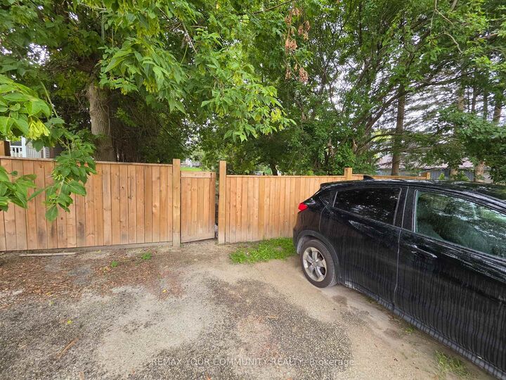 Property Photo: 20 Queen Street ON L0L 1L0