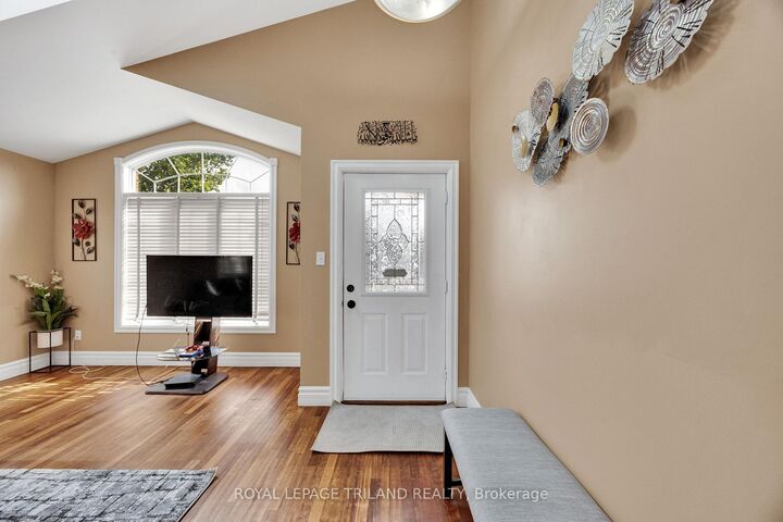 Property Photo: 78 Loggers Grove ON N5W 6G5