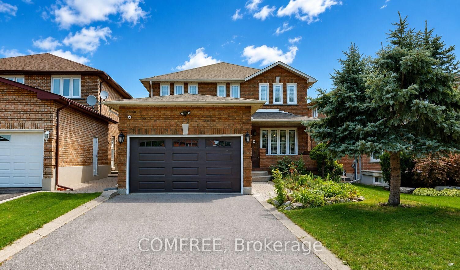 Property Photo: 51 Venetian Crescent ON L4L 5E6