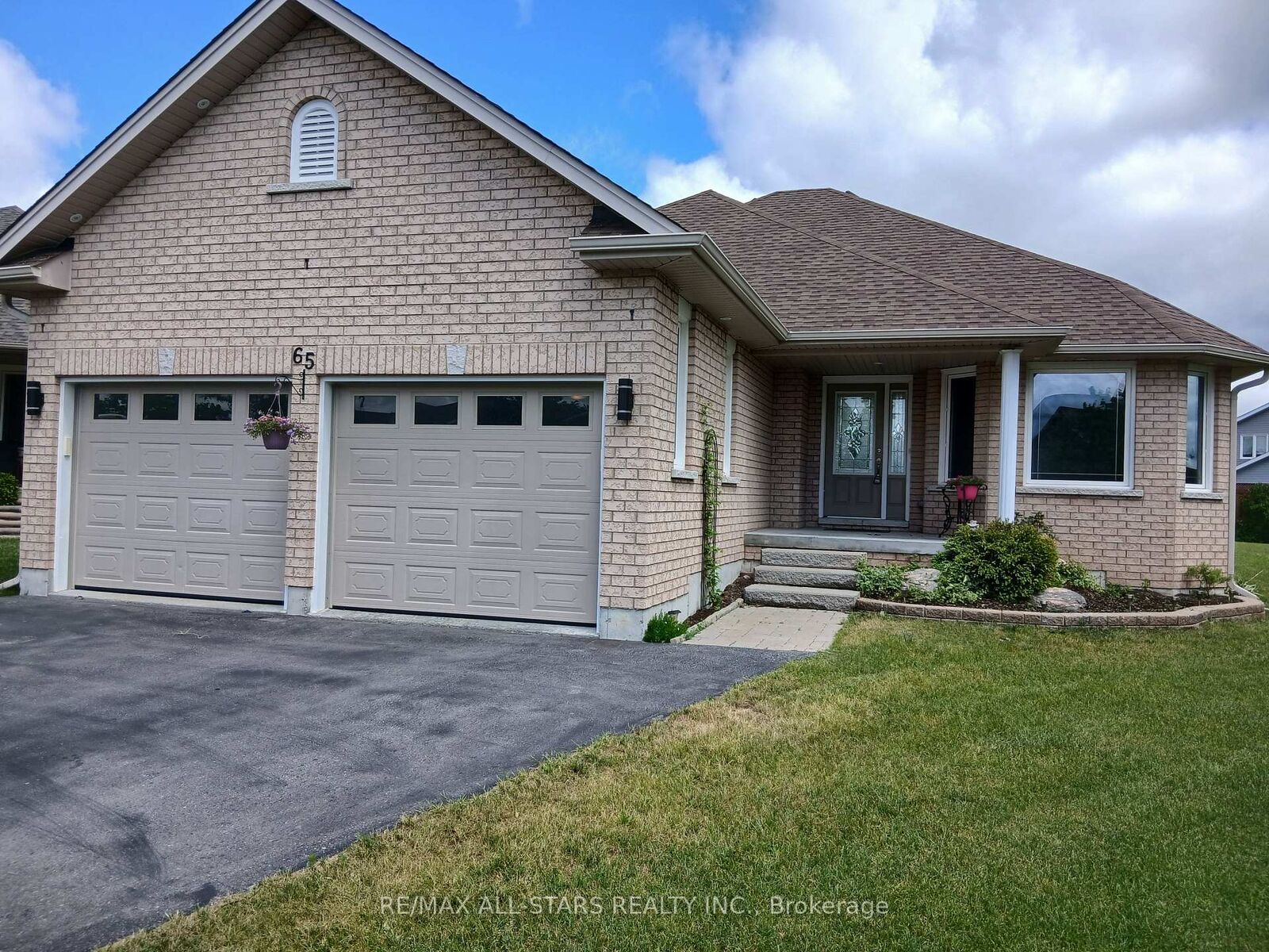 Property Photo: 65 Liam Street ON K9V 0J4