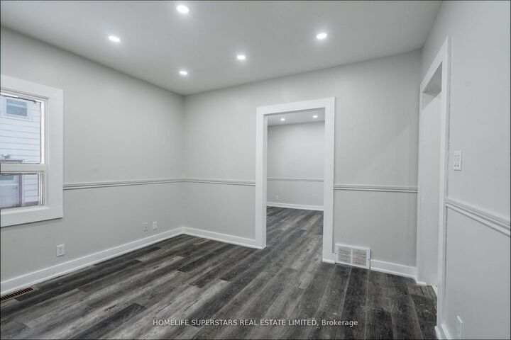 Property Photo: 4550 Homewood Avenue ON L2E 4X8