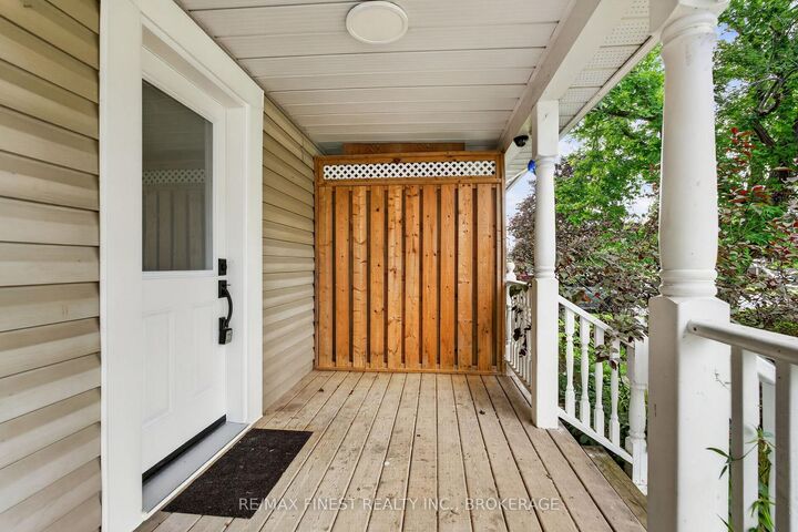 Property Photo: 17 London Avenue ON K0K 2T0