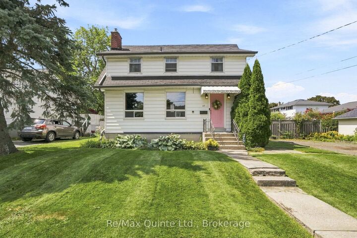 Property Photo: 28 Shamrock Road ON K8P 4J2