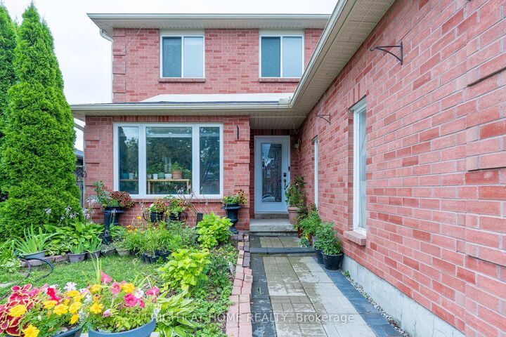 Property Photo: 19 Cardinal Street ON L4M 6C8