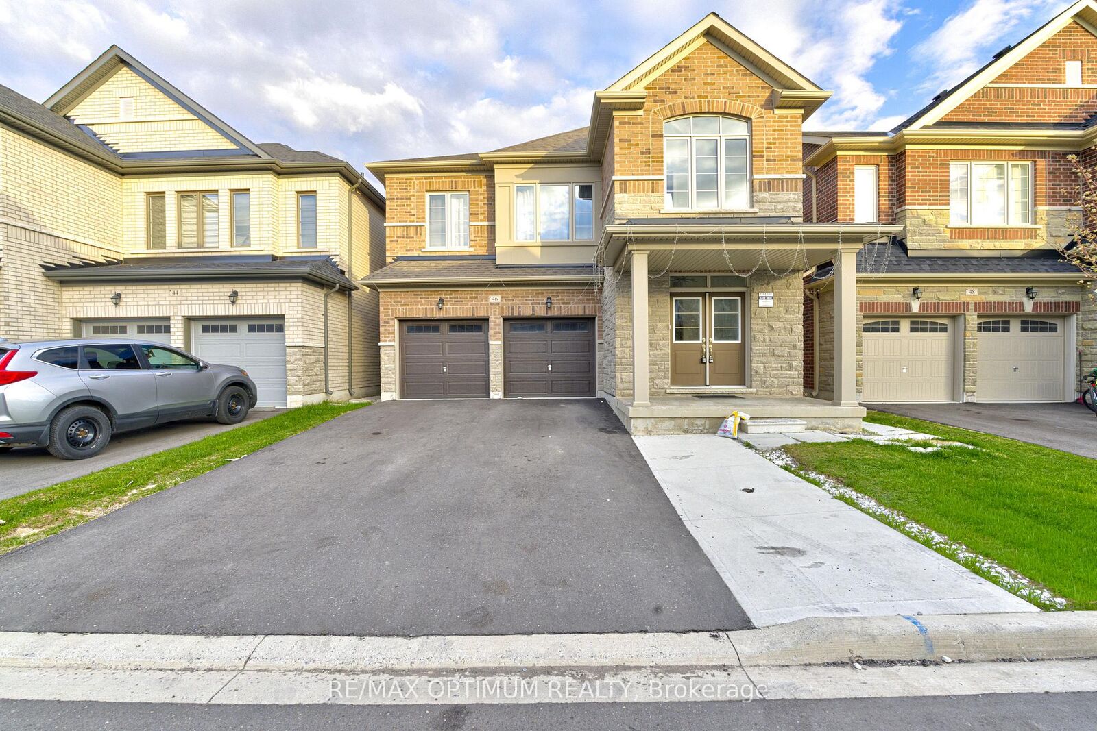 Property Photo:  46 Eastman Drive  ON L6X 5S5 