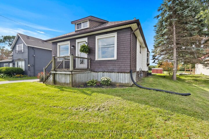 Property Photo: 702 Main Street W ON L3K 5V4