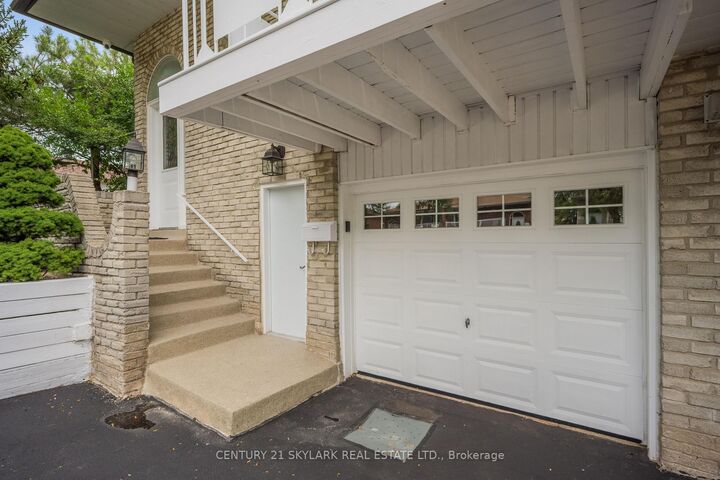 Property Photo: 71 Abell Drive S ON L6V 2W2