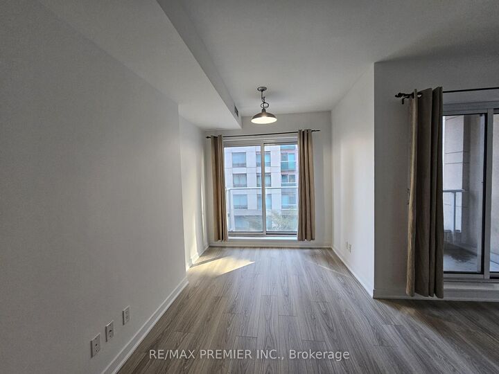 Property Photo: 199 Richmond Street W 403 ON M5V 0H4