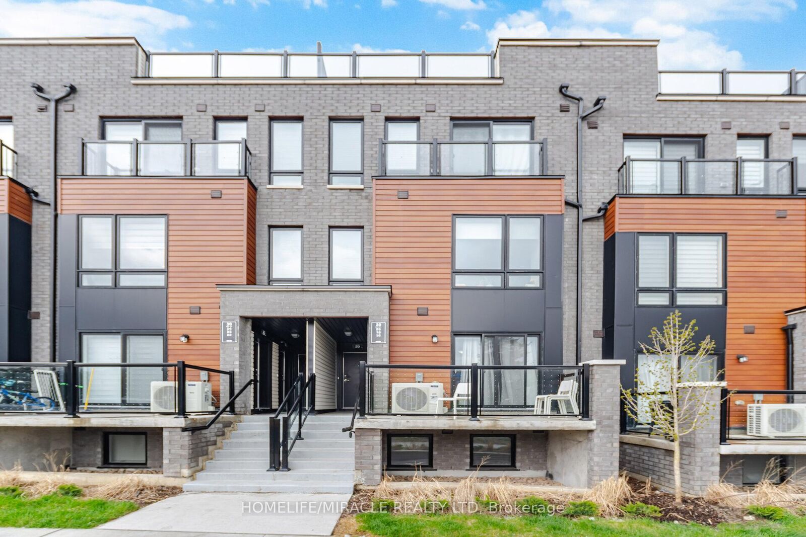Property Photo: 30 Liben Way 20 ON M1B 0E8
