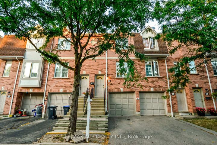 1525 South Parade Court 22 — photo 1