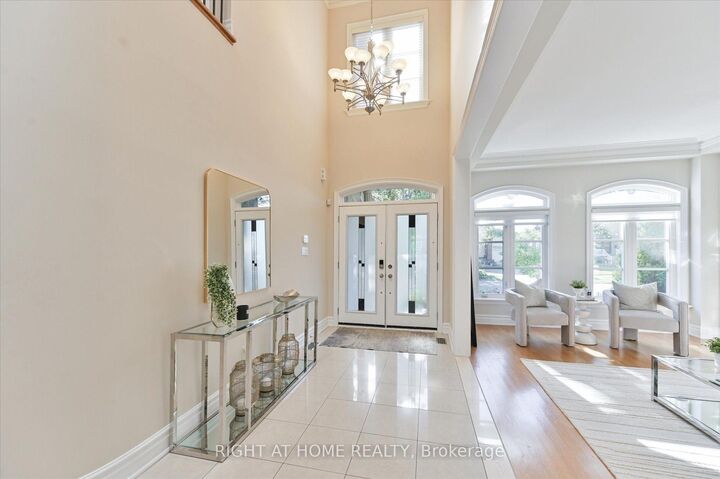 Property Photo: 154 Charlton Boulevard ON M2R 2J1