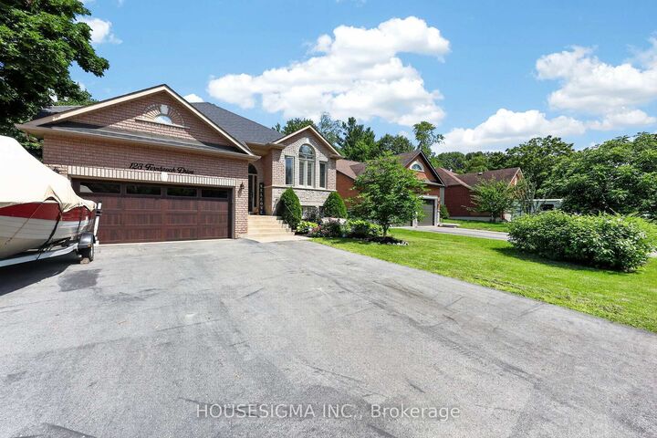 Property Photo: 123 Fernbrook Drive ON L9Z 1G6