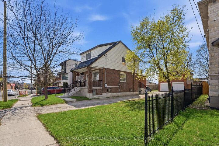 Property Photo: 1049 Glencairn Avenue ON M6B 2B1