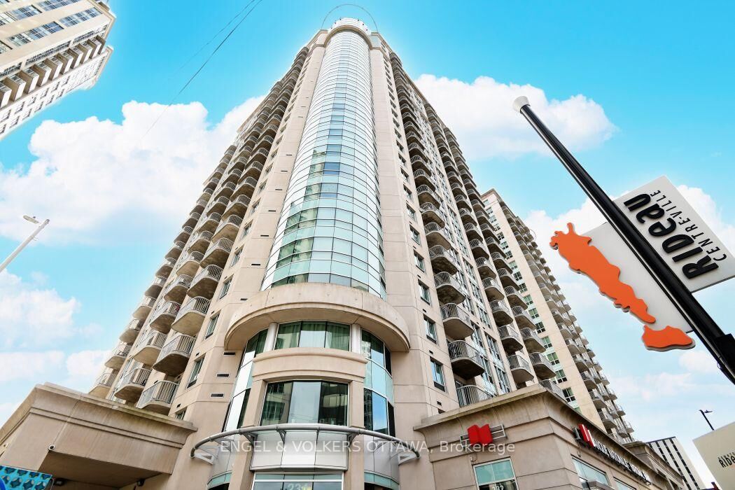 Property Photo: 234 Rideau Street 902 ON K1N 0A9