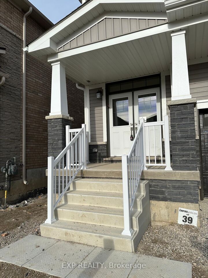 Property Photo:  128 Lilac Circle  ON N3W 0H8 