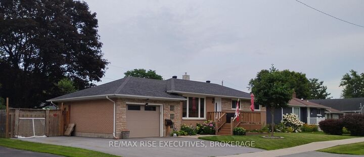 165 Elizabeth Drive — photo 1