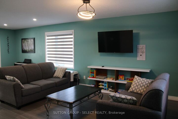 Property Photo: 234 Parkview Drive ON N7G 4C1