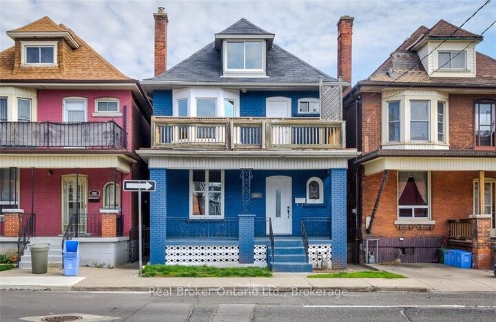 647 Wilson Street — photo 1