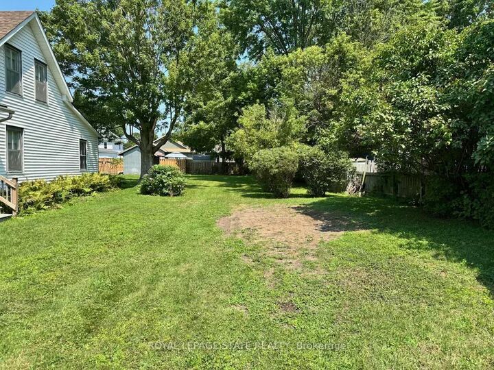 Property Photo:  Vl North Cayuga Street W  ON N1A 1P4 