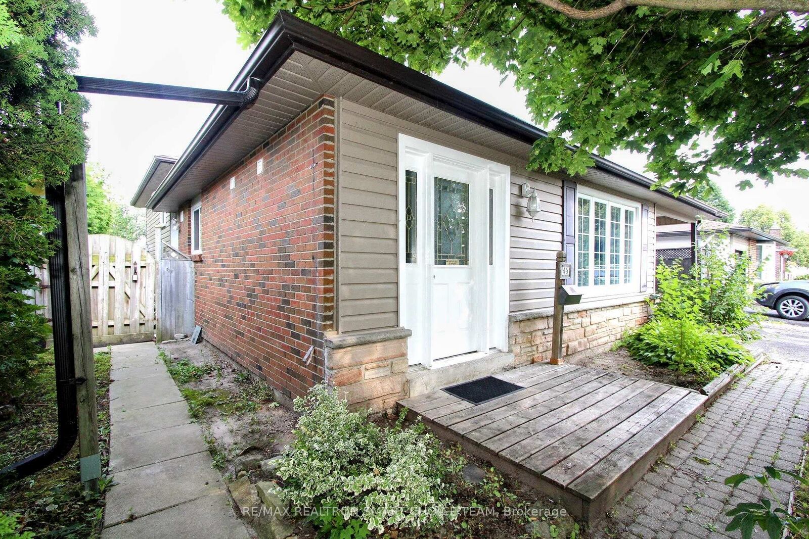 Property Photo:  45 Bryant Road Bsmt  ON L1S 2Y5 