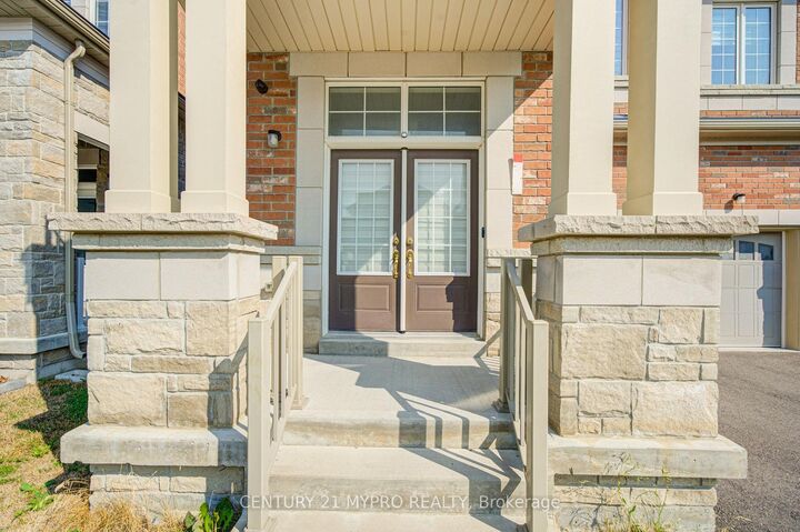 Property Photo: 134 Hartney Drive ON L4S 1N2