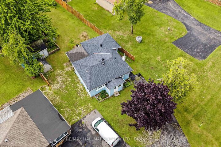 Property Photo: 9775 Beachwood Road ON L9Y 3Z1