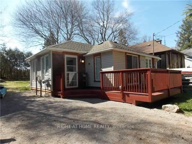 Property Photo: 10 Rosehill Drive ON L4A 7X3