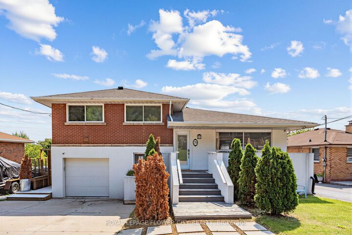 Property Photo: 79 Kimberly Drive ON L8K 4K7