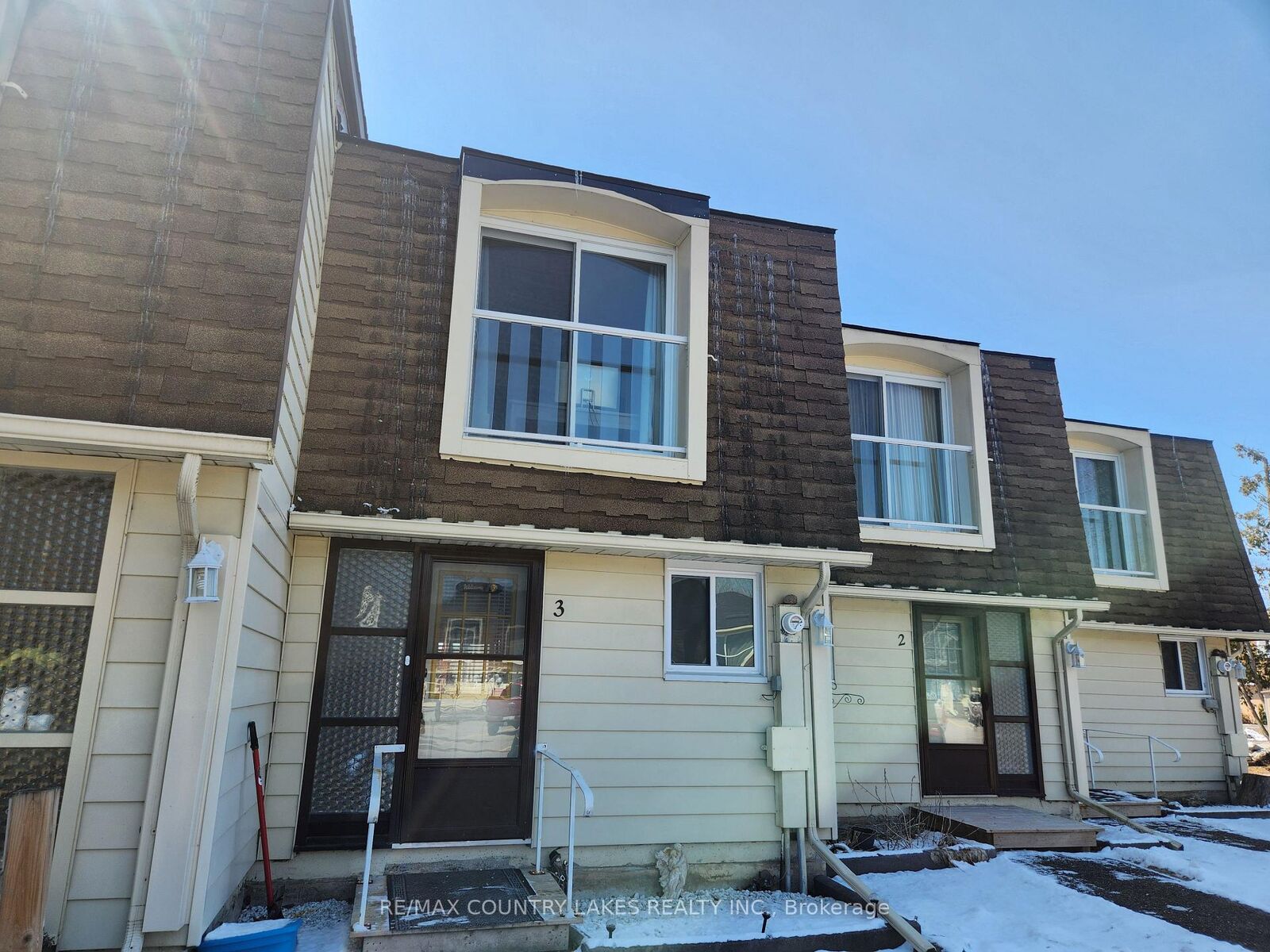 Property Photo: 4 Paradise Boulevard 3 ON L0K 1B0