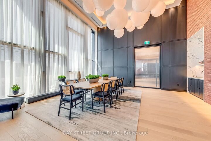 Property Photo:  3200 William Coltson Avenue 520  ON L6H 7C2 