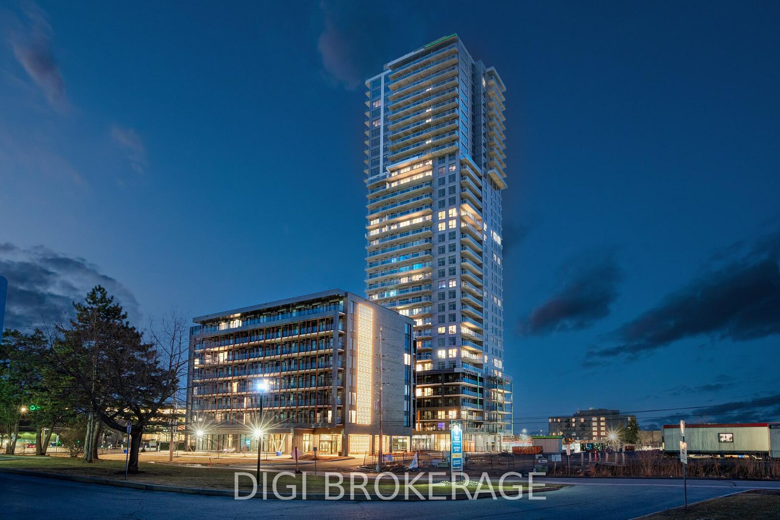 Property Photo: 1240 Cummings Avenue 1307 ON K1J 0E3
