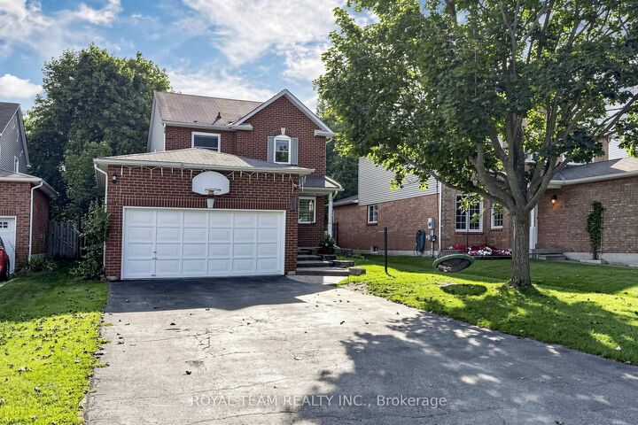 28 Ailsa Drive — photo 1