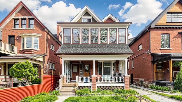Property Photo: 132 Marion Street ON M6R 1E7