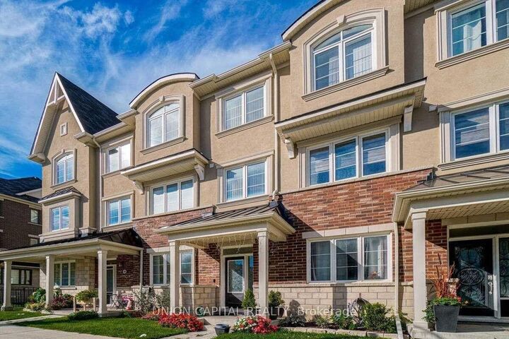 Property Photo: 90 Cornell Centre Boulevard ON L6B 1M9