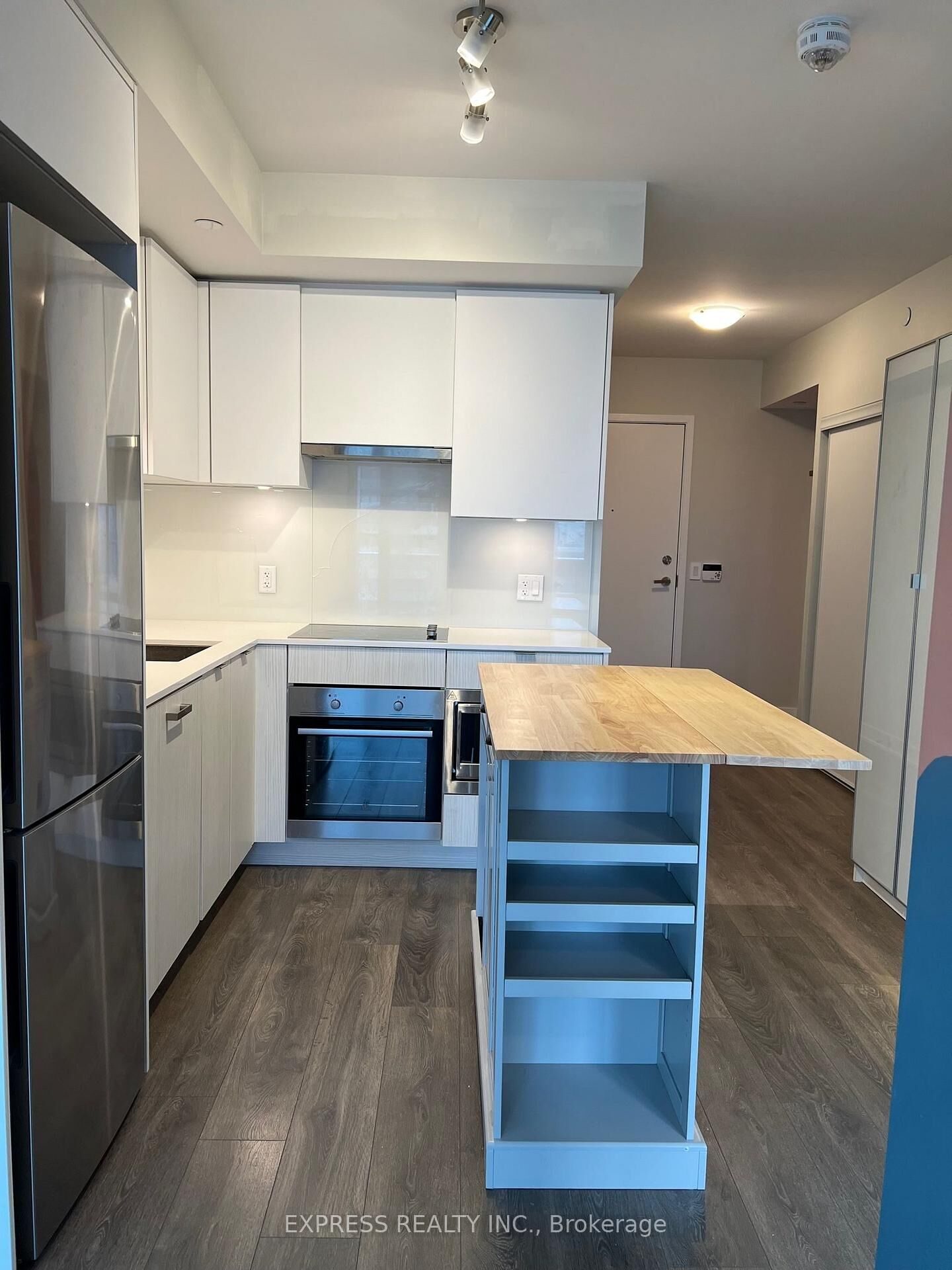 Property Photo:  195 Redpath Avenue 2306  ON M4P 0E4 