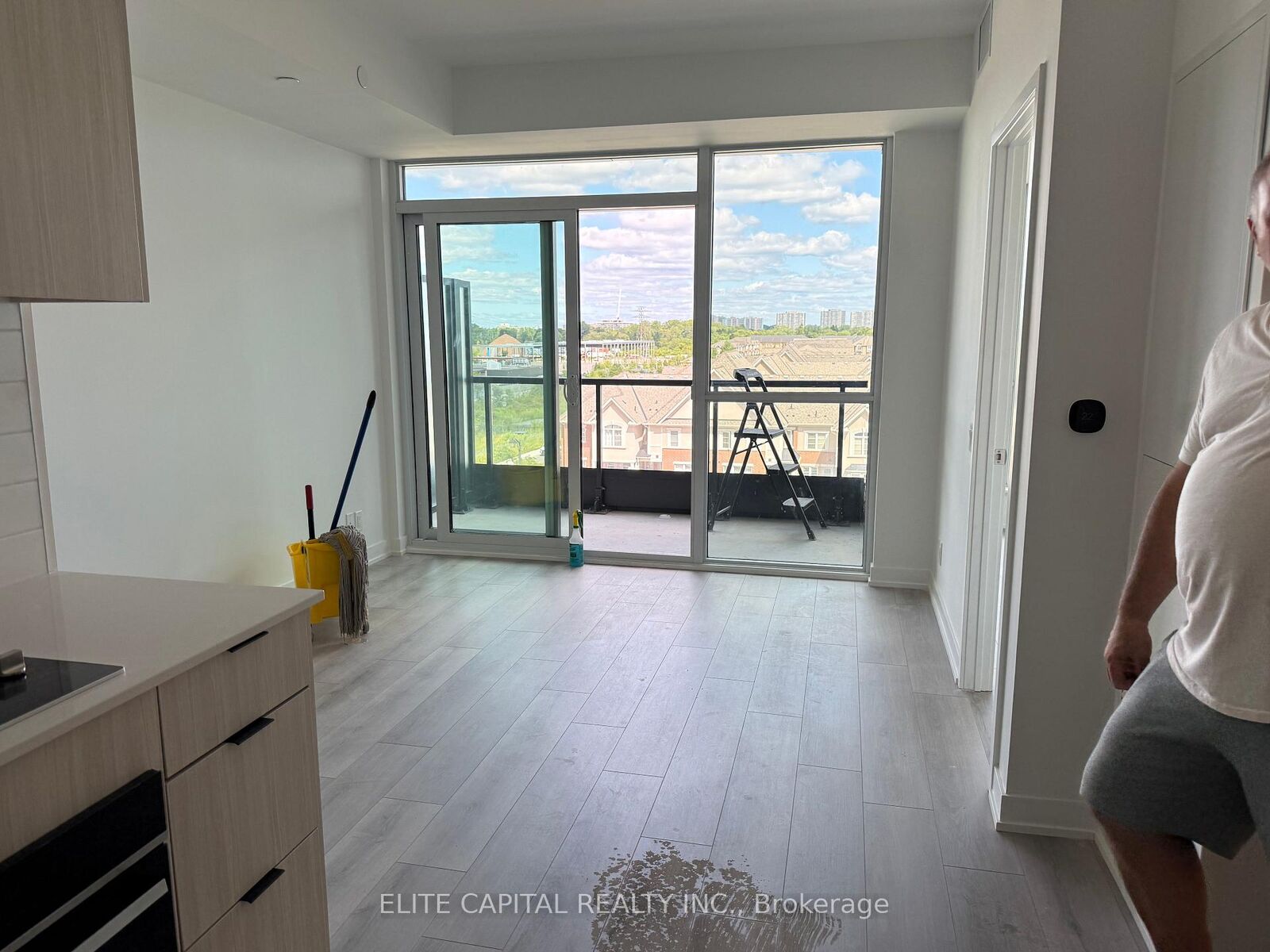 Property Photo:  20 Deans Drive 521  ON M1L 0J7 