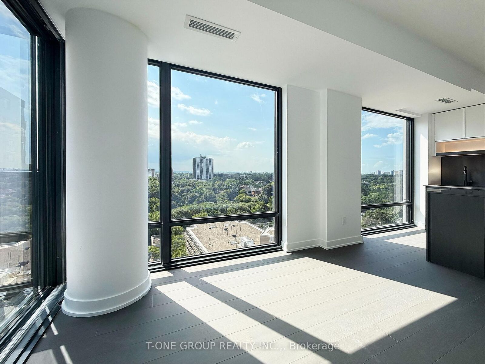 Property Photo:  91 Montclair Avenue 1706  ON M5P 0B1 