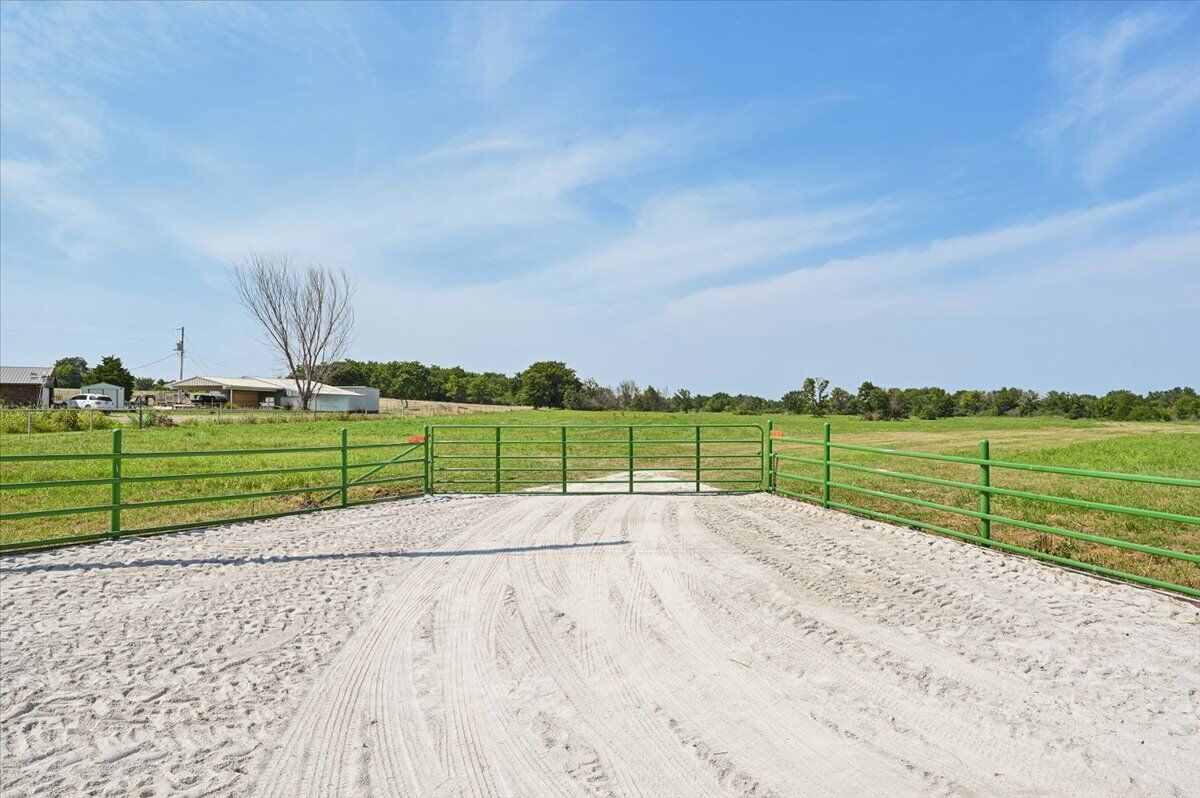 Property Photo:  E 113th Street S  OK 74450 