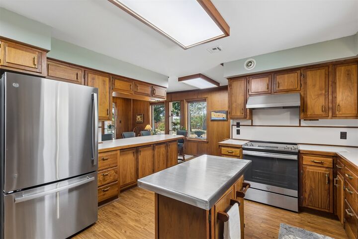 Property Photo:  1002 Sunset Circle  OK 74085 