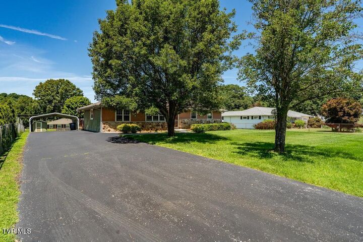 Property Photo: 604 Norris Avenue TN 37665