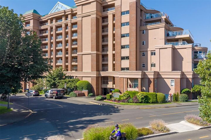 Property Photo: 75 Songhees Rd #106 BC V9A 7M5