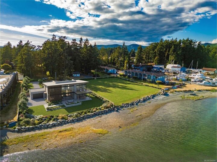 Property Photo:  6107 Seabroom Rd  BC V9Z 0B8 