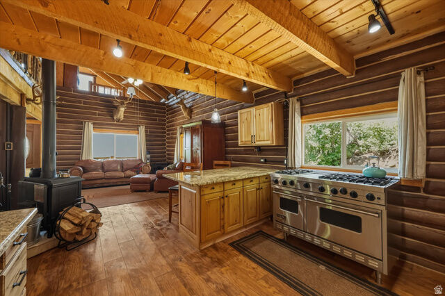 Property Photo:  1093 N Shadow Way E  UT 84629 