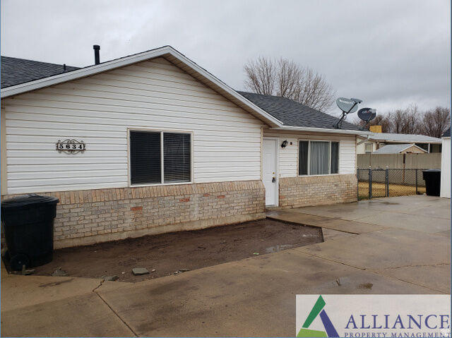 Property Photo:  5634 S 1150 W  UT 84405 