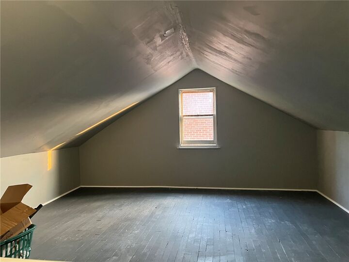 Property Photo:  1602 Bevan Rd  PA 15227 